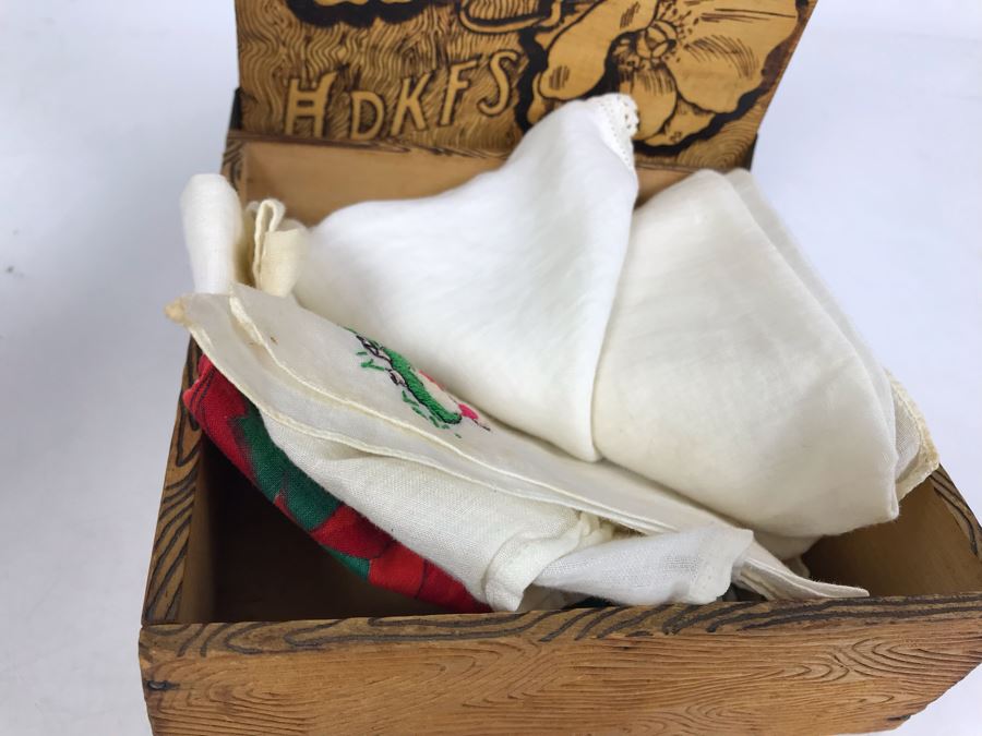 Antique Signed HDKFS Pyrography Burnt Wooden Hankie Box With Vintage Handkerchiefs Flemish Art 6W X 6D X 2H [Photo 15]