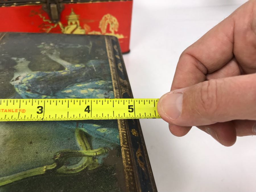 Pair Of Vintage English Tins [Photo 18]