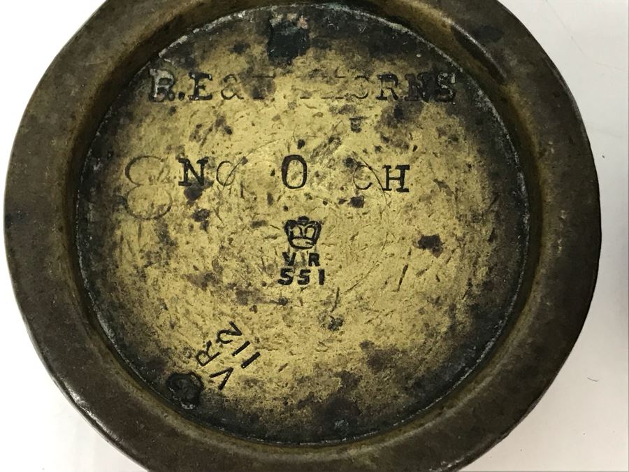 Antique English Cast Iron W & T Avery 4lb Scale With Pair Of English Measuring Weights 14W X 4D X 9H [Photo 15]