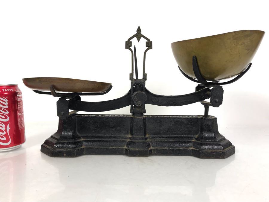 Antique English Cast Iron W & T Avery 4lb Scale With Pair Of English Measuring Weights 14W X 4D X 9H [Photo 12]