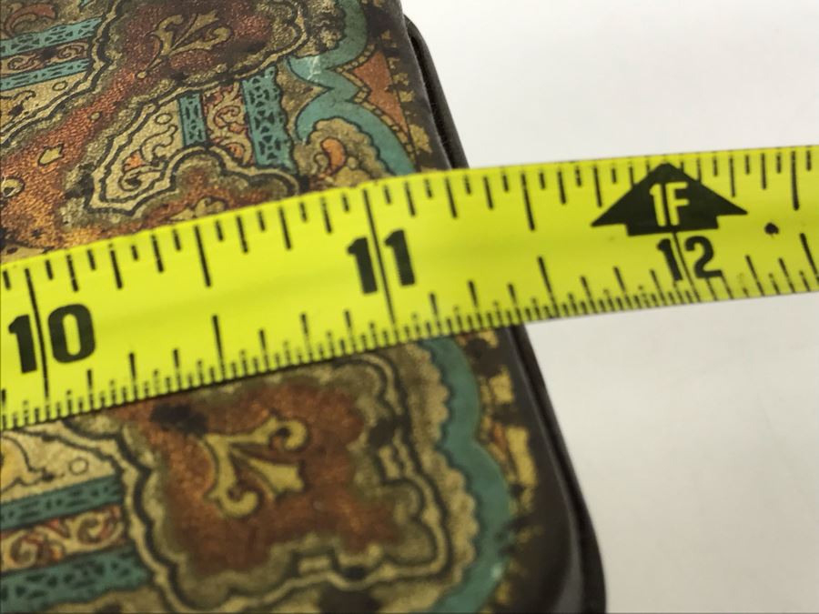 Pair Of Vintage Tins [Photo 12]