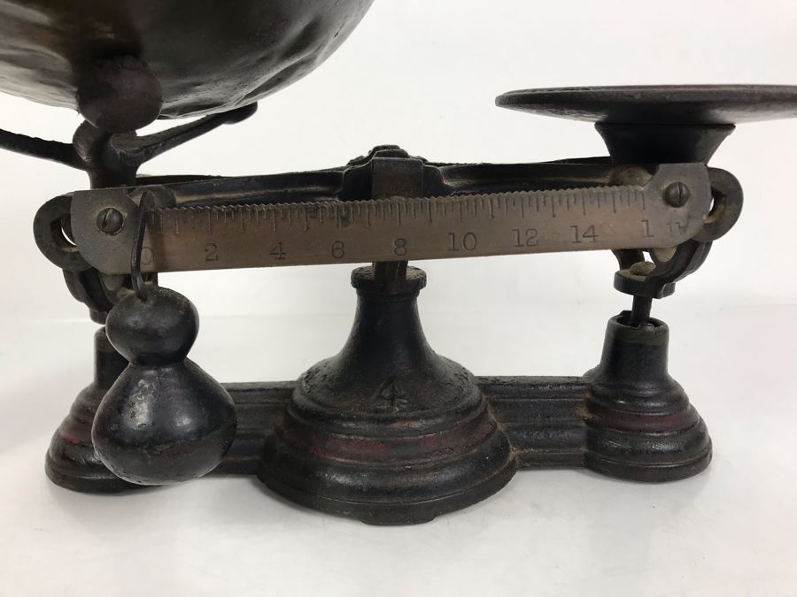 Antique Cast Iron Scale 14W X 12D X 9H [Photo 3]