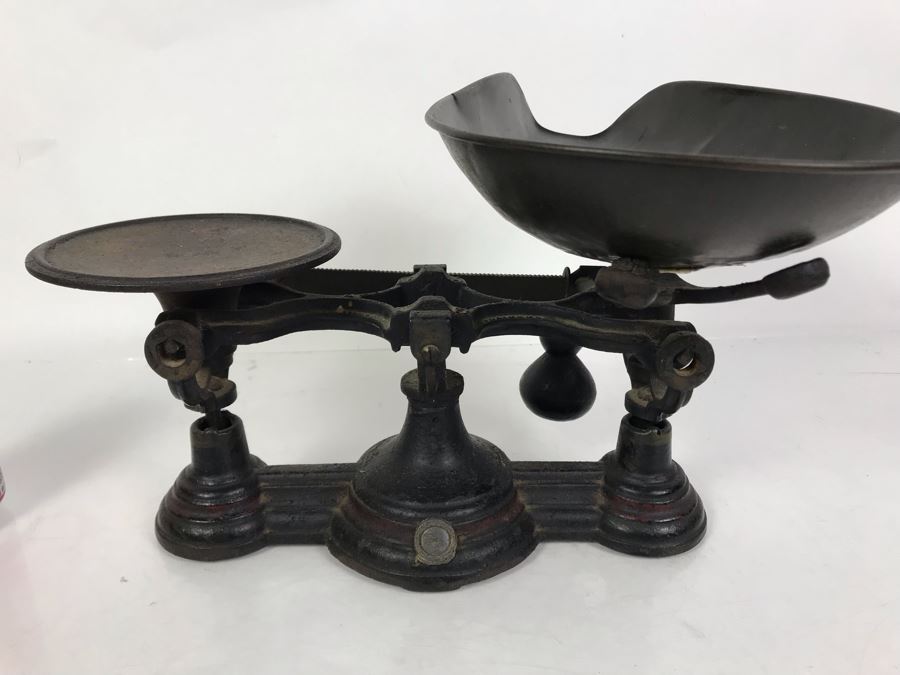 Antique Cast Iron Scale 14W X 12D X 9H [Photo 12]