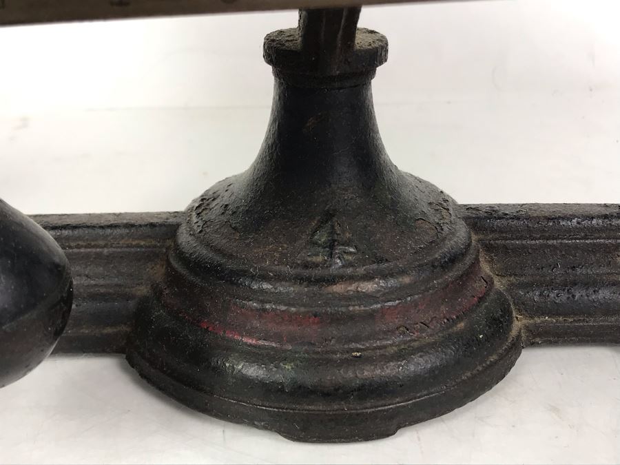 Antique Cast Iron Scale 14W X 12D X 9H [Photo 5]