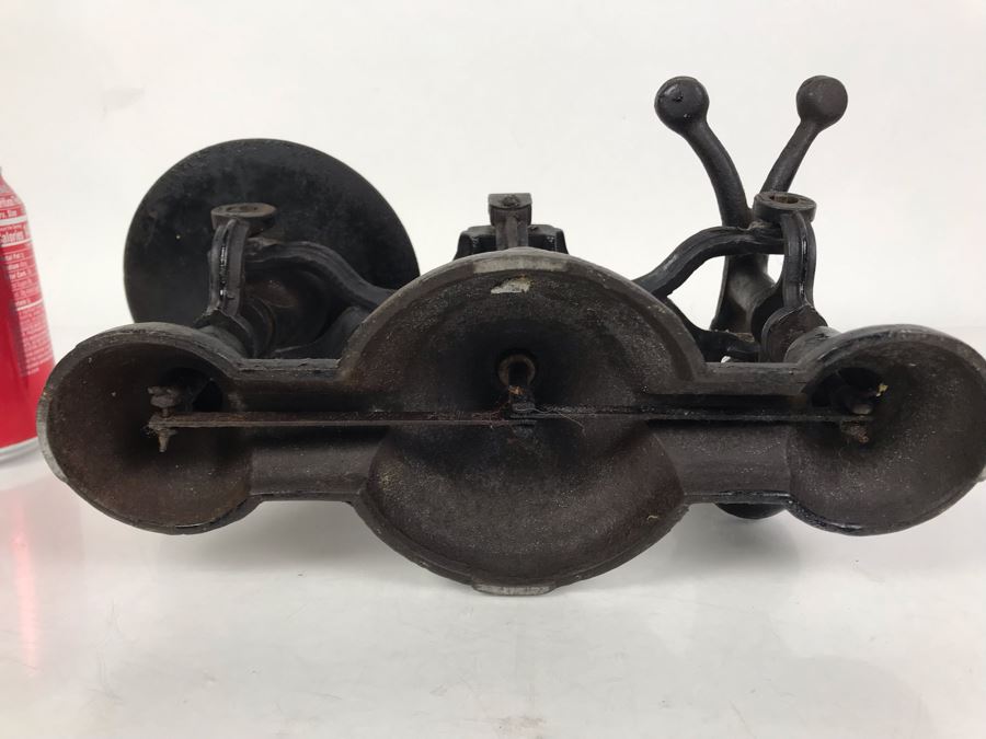 Antique Cast Iron Scale 14W X 12D X 9H [Photo 19]