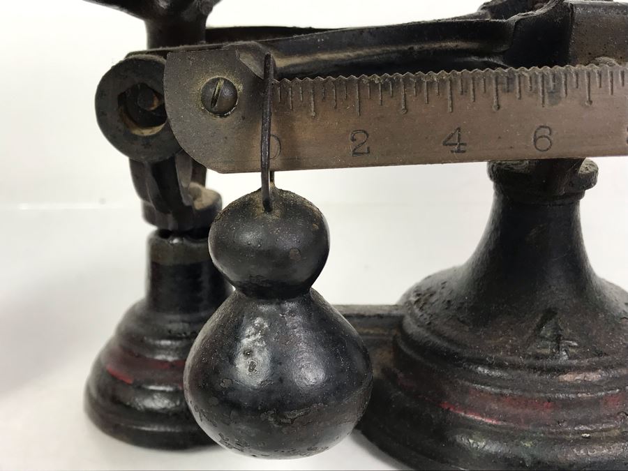 Antique Cast Iron Scale 14W X 12D X 9H [Photo 4]