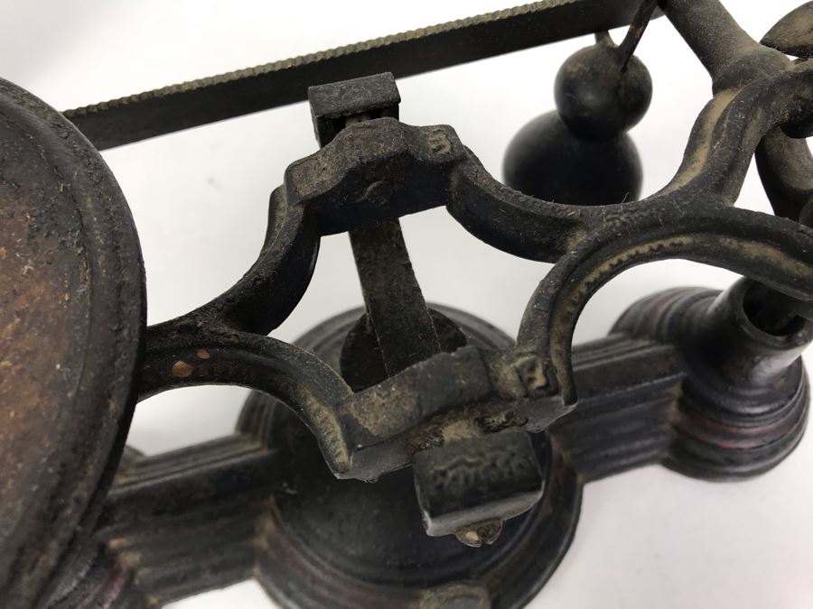 Antique Cast Iron Scale 14W X 12D X 9H [Photo 18]