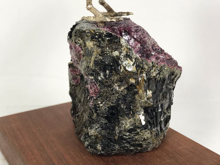 Bald Eagle Bird Figurine Hand-Carved In Semi-Precious Stones With Wooden Stand 5 X 4.5 X 7H [Photo 9]