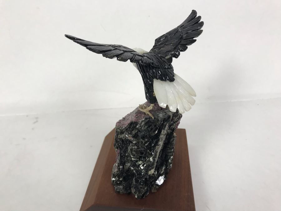 Bald Eagle Bird Figurine Hand-Carved In Semi-Precious Stones With Wooden Stand 5 X 4.5 X 7H [Photo 12]