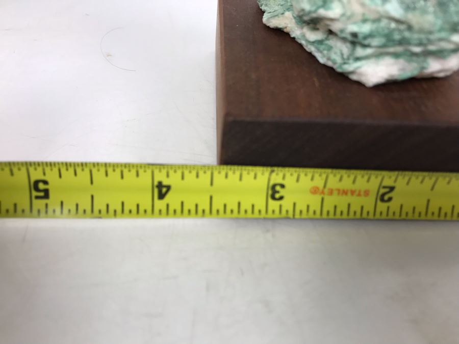 Bird Figurine Hand-Carved In Semi-Precious Stones With Wooden Stand 3.5 X 3.5 X 5H [Photo 10]