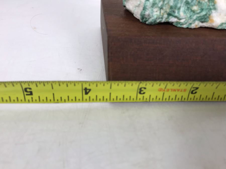 Bird Figurine Hand-Carved In Semi-Precious Stones With Wooden Stand 3.5 X 3.5 X 5H [Photo 9]