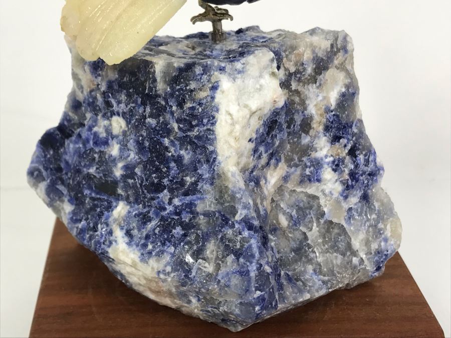 Hummingbird Figurine Hand-Carved In Semi-Precious Stones With Wooden Stand 3.5 X 3.5 X 5.5H [Photo 5]