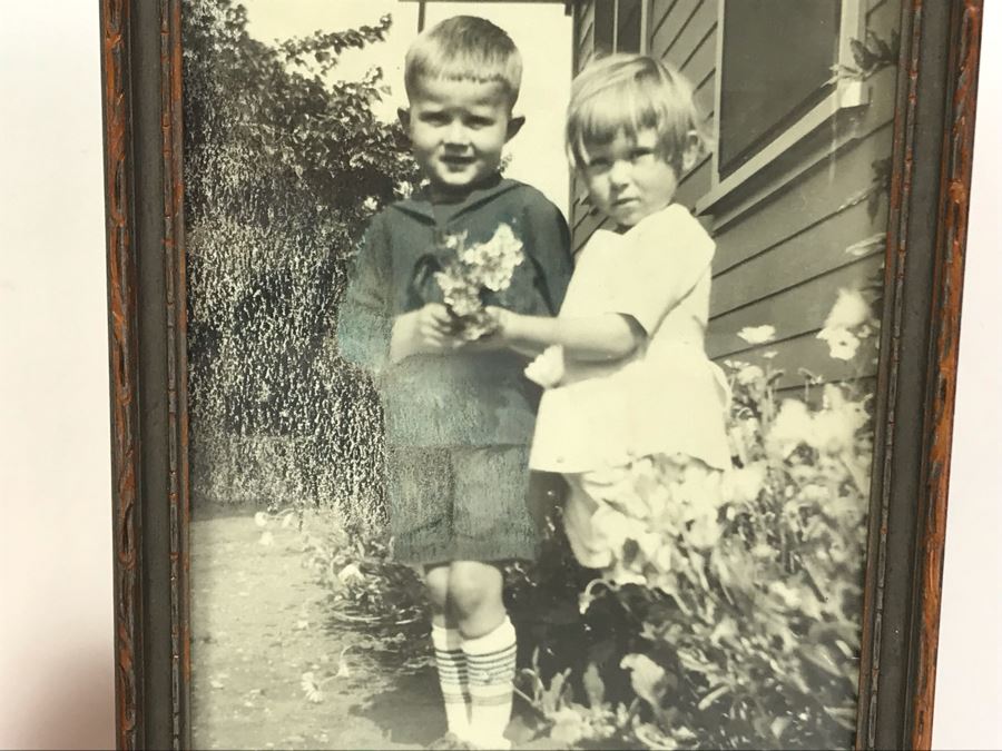 Vintage Wooden Picture Frame With Built In Stand And B&W Kids Photo 6 X 11.5 [Photo 3]