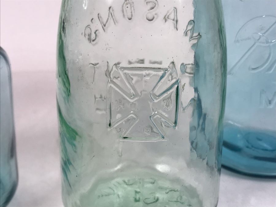 (3) Vintage Blue Colored Ball Jars And (1) Vintage Mason Jar Canning Jars 7H - 6H [Photo 5]