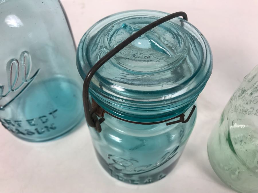 (3) Vintage Blue Colored Ball Jars And (1) Vintage Mason Jar Canning Jars 7H - 6H [Photo 11]