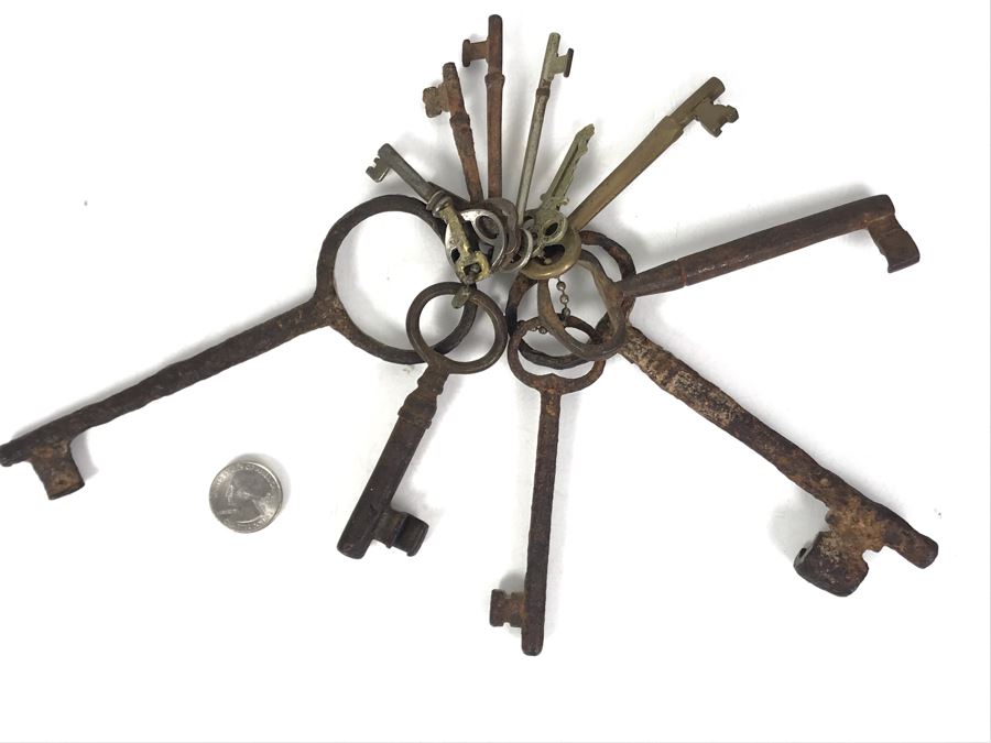 Collection Of Old Keys Including Old Cast Iron Skeleton Keys Treasure Chest Keys [Photo 2]