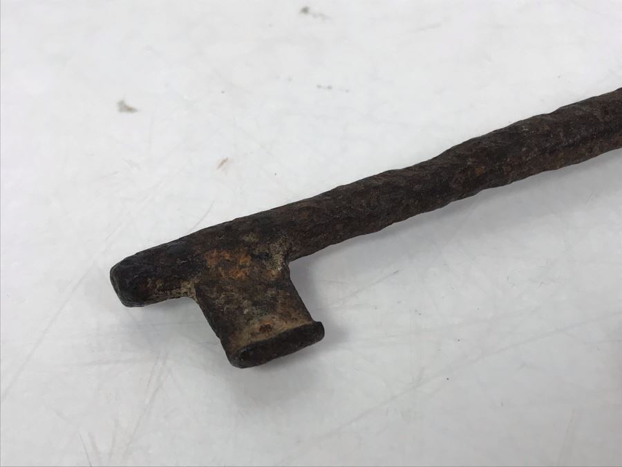 Collection Of Old Keys Including Old Cast Iron Skeleton Keys Treasure Chest Keys [Photo 11]