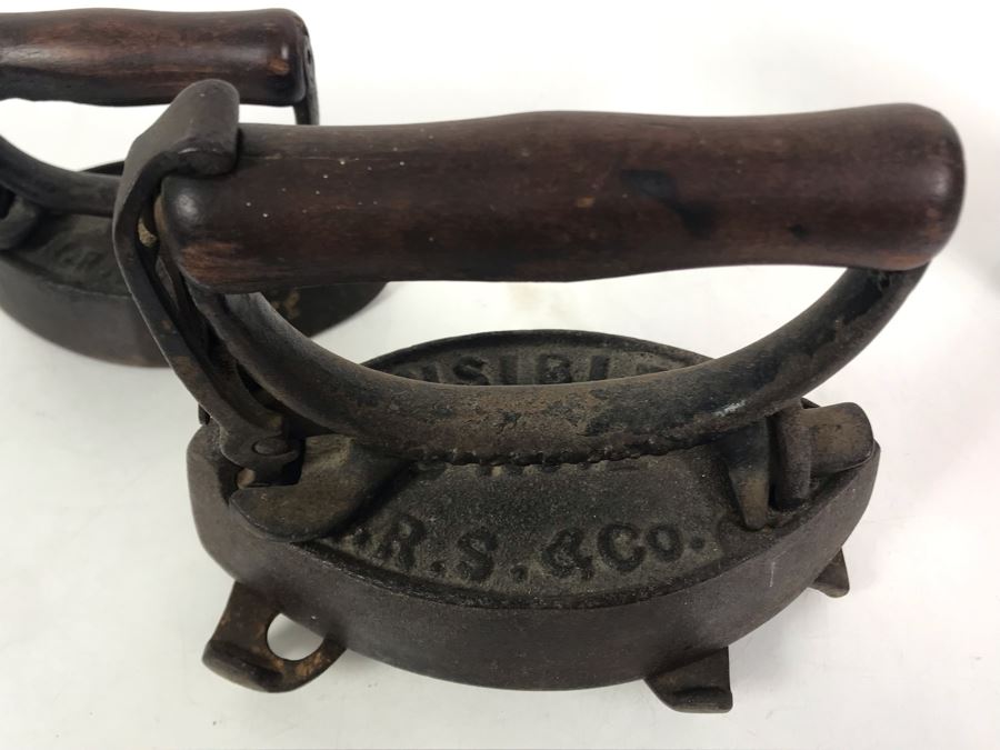 Pair Of Sensible Cast Iron Irons With Sensible Iron Trivet [Photo 6]
