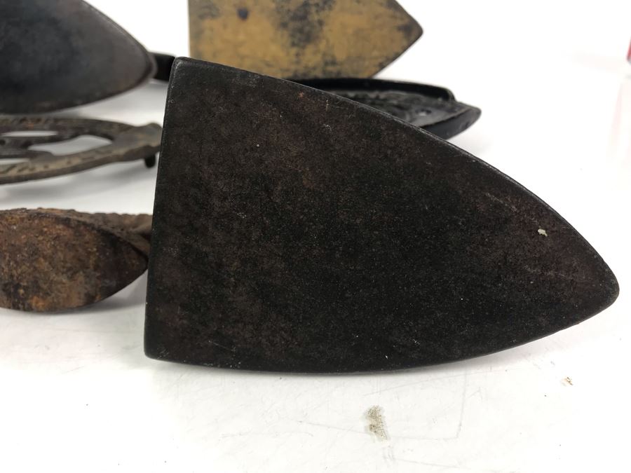 Collection Of (7) Antique Cast Iron Irons And (4) Antique Iron Trivets [Photo 21]