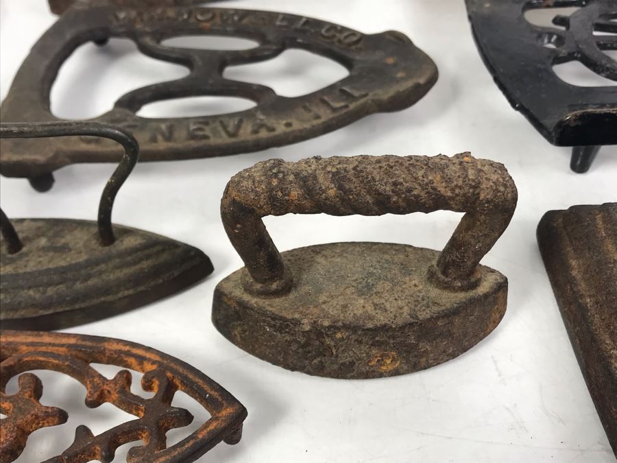 Collection Of (7) Antique Cast Iron Irons And (4) Antique Iron Trivets [Photo 16]
