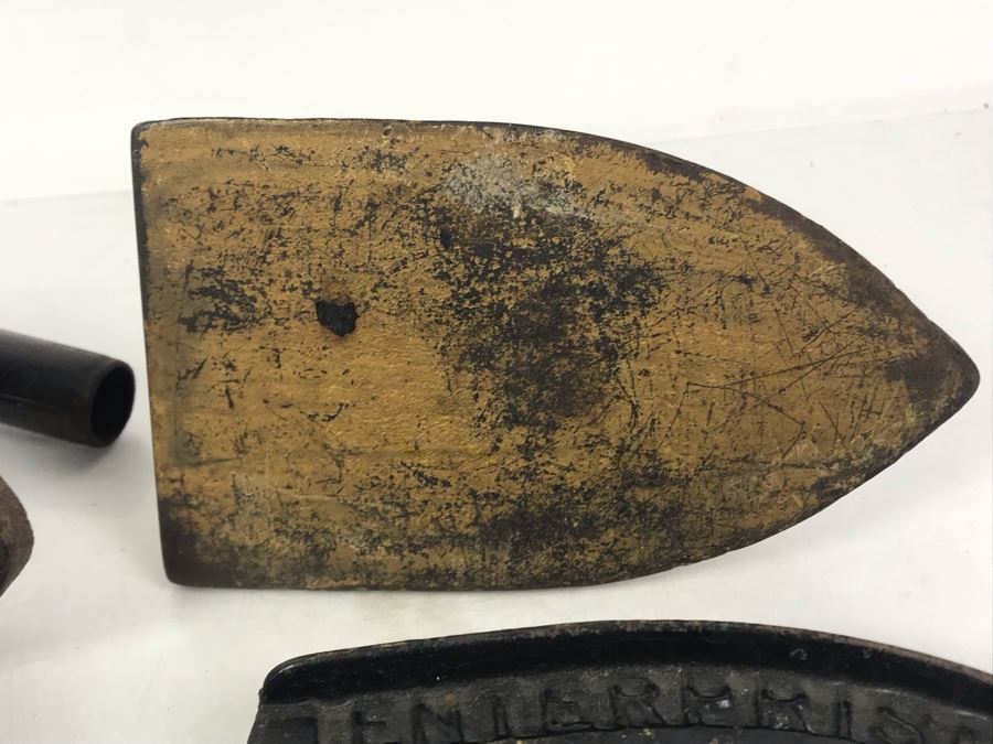 Collection Of (7) Antique Cast Iron Irons And (4) Antique Iron Trivets [Photo 26]