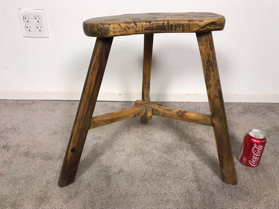 Large Vintage 3-Legged Stool 19H [Photo 6]