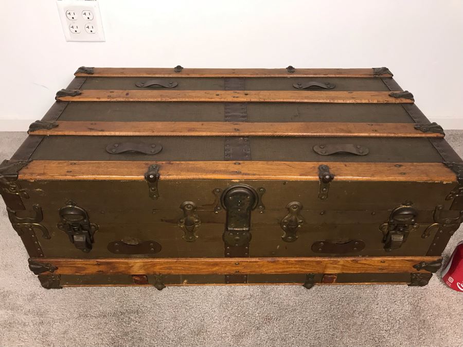Antique Headley & Farmer New York Trunk [Photo 4]