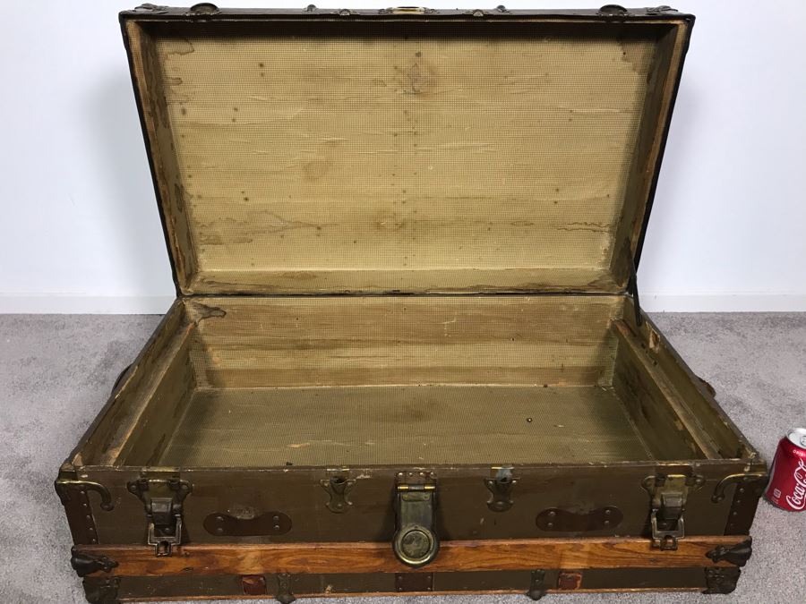 Antique Headley & Farmer New York Trunk [Photo 12]