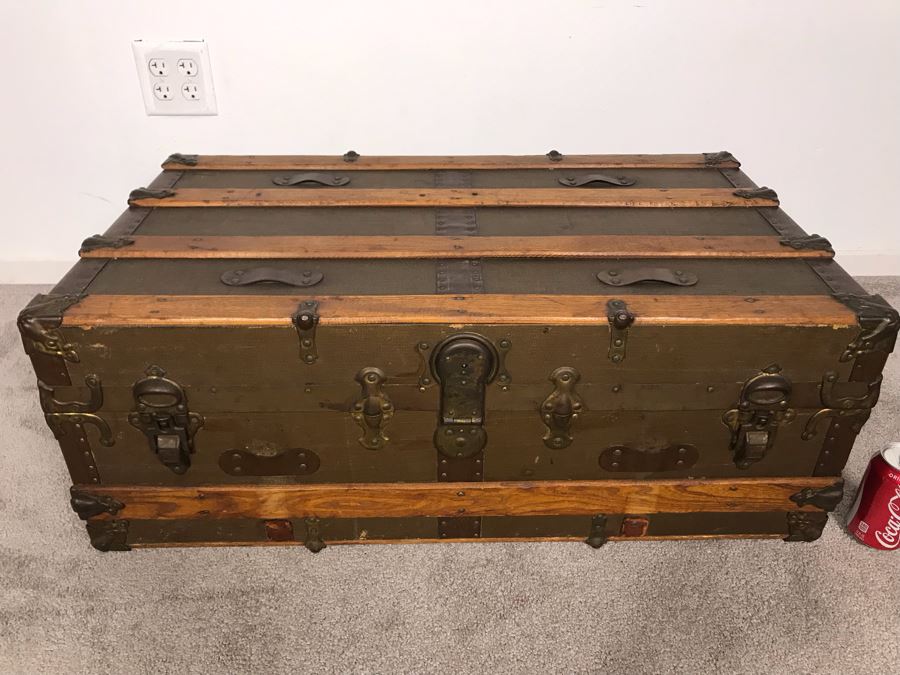 Antique Headley & Farmer New York Trunk [Photo 3]