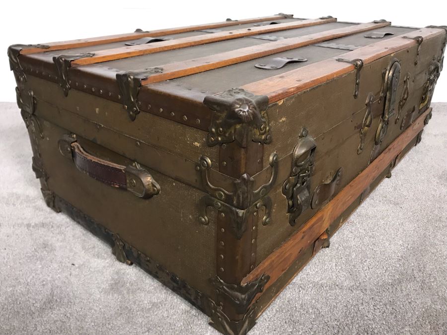 Antique Headley & Farmer New York Trunk [Photo 8]
