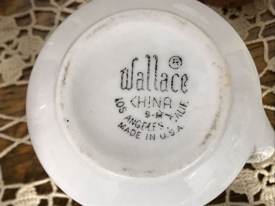 Vintage 1930s Restaurant Ware Creamers Some With Underplates Apx 27 Pieces: Mayan Ware Mayer China, Hall, Wallace China Desert Ware, Shenango New Castle PA, McNicol China Roloc, Syracuse China, Coorsite, Warwick China - Just Added [Photo 21]