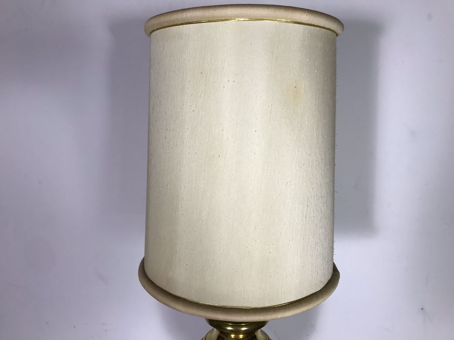 Vintage Heavy Brass Urn Table Lamp With Wooden Base - Label's Been Removed - Probably Stiffel - Just Added [Photo 9]