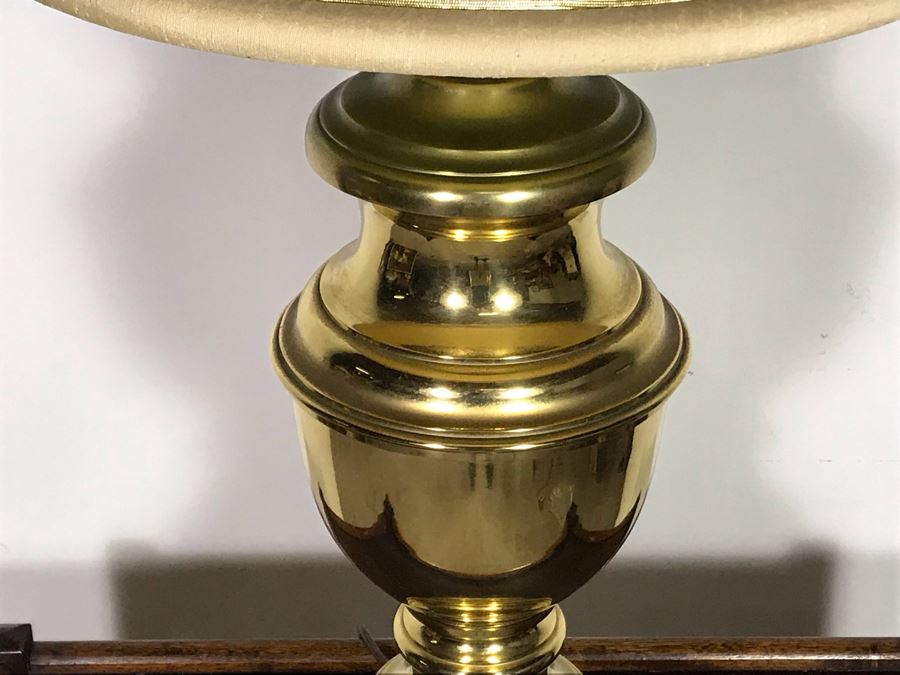 Vintage Heavy Brass Urn Table Lamp With Wooden Base - Label's Been Removed - Probably Stiffel - Just Added [Photo 7]
