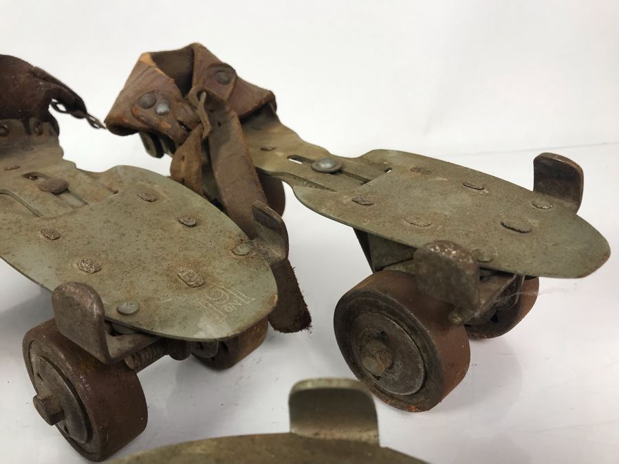 (3) Pairs Of Vintage Metal Roller Skates With Key - Just Added [Photo 5]