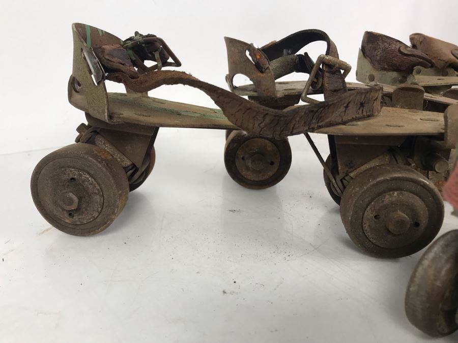 (3) Pairs Of Vintage Metal Roller Skates With Key - Just Added [Photo 9]
