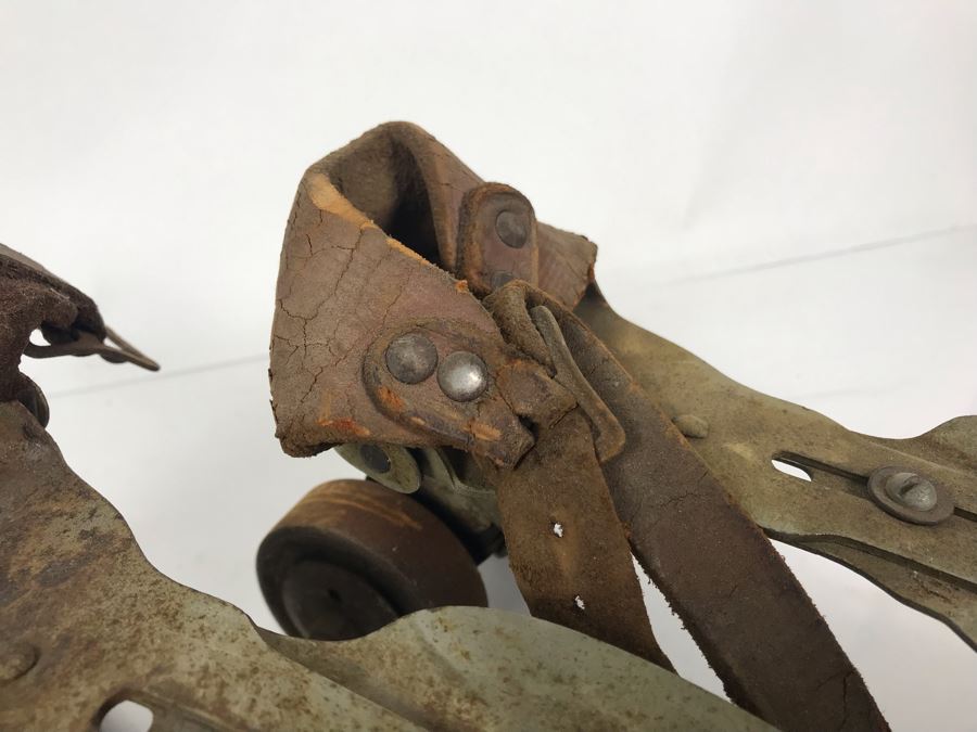 (3) Pairs Of Vintage Metal Roller Skates With Key - Just Added [Photo 7]