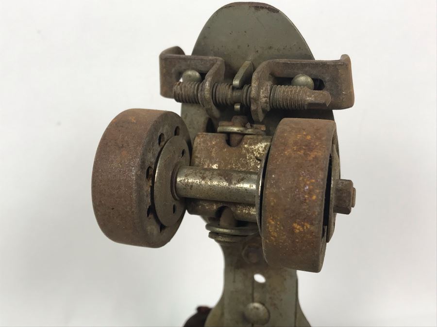 (3) Pairs Of Vintage Metal Roller Skates With Key - Just Added [Photo 15]