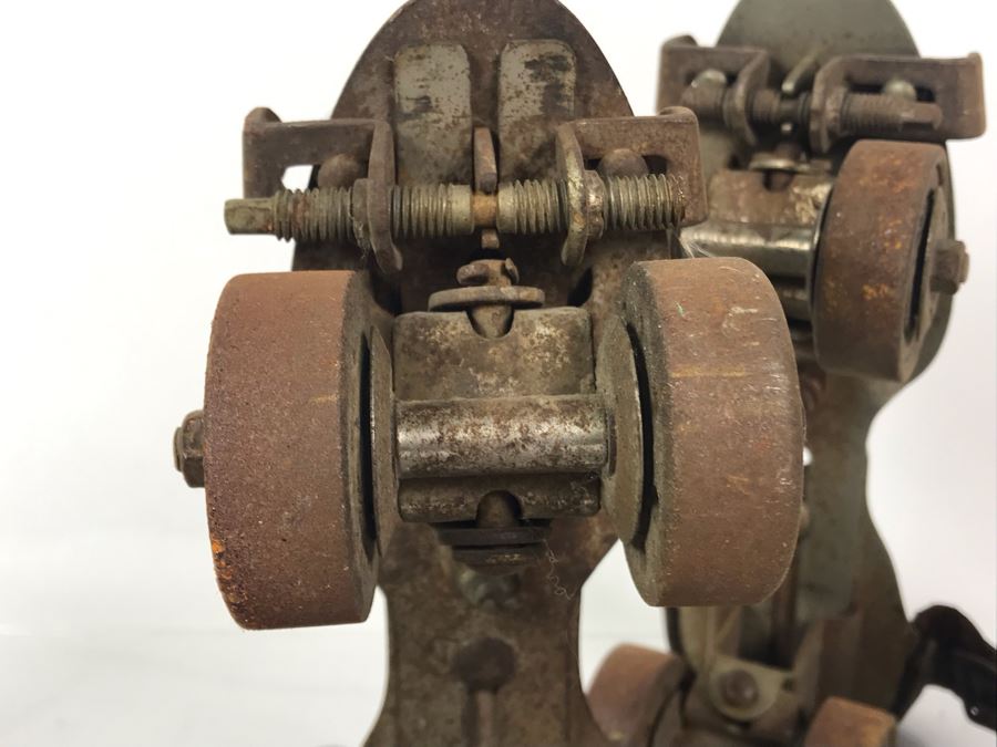 (3) Pairs Of Vintage Metal Roller Skates With Key - Just Added [Photo 21]