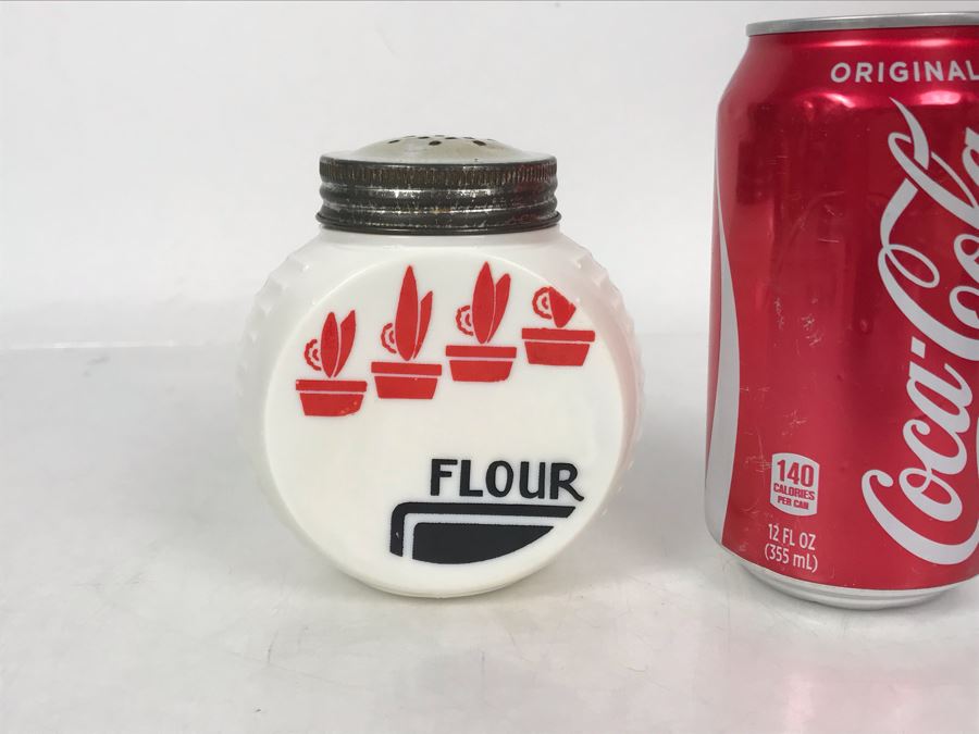 Art Deco Flour Shaker 4H - Just Added [Photo 1]