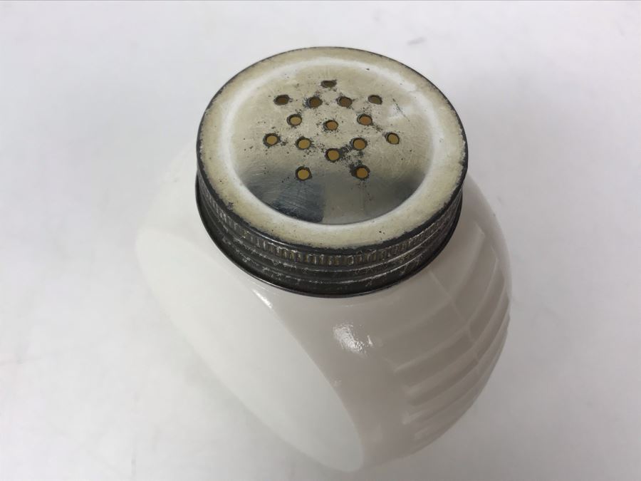 Art Deco Flour Shaker 4H - Just Added [Photo 5]