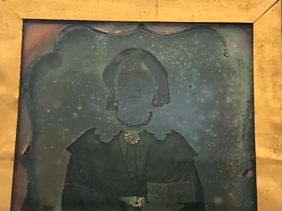 Pair Of Old Daguerreotype Photographs With Half Of Cases [Photo 7]