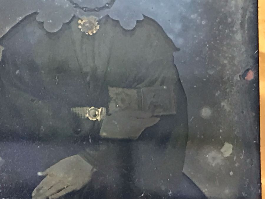 Pair Of Old Daguerreotype Photographs With Half Of Cases [Photo 10]