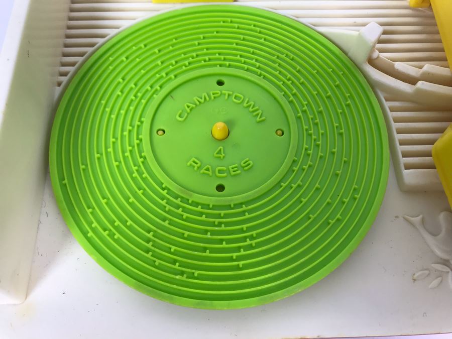 Vintage 1971 Fisher Price Toys Record Player Music Box With (3) Plastic Records 9W X 7.5D X 4.5H Working [Photo 12]