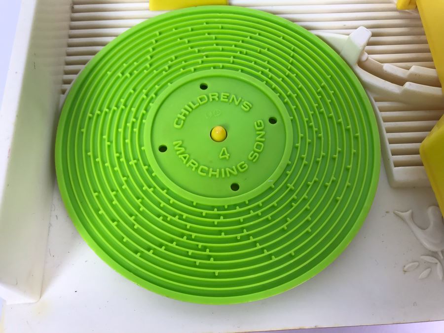 Vintage 1971 Fisher Price Toys Record Player Music Box With (3) Plastic Records 9W X 7.5D X 4.5H Working [Photo 13]