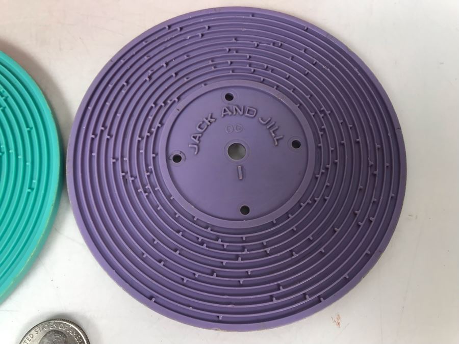 Vintage 1971 Fisher Price Toys Record Player Music Box With (3) Plastic Records 9W X 7.5D X 4.5H Working [Photo 17]