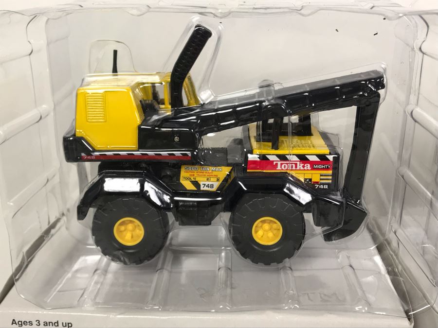 (4) New Hasbro Tonka Maisto International Toys With Boxes And Toy Story Bucket O Soldiers [Photo 7]