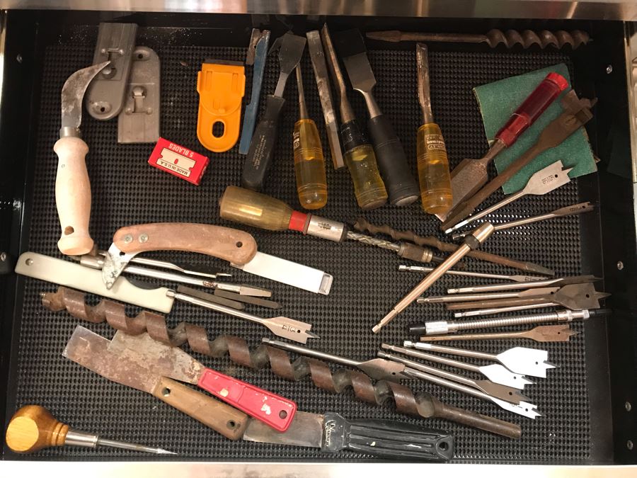 Hammerhead Stainless Steel Rolling Tool Chest With Ball Bearing Slides And Tools Including Power Tools - Tool Chest Retailed For $3,500 - See Photos For Tools [Photo 35]