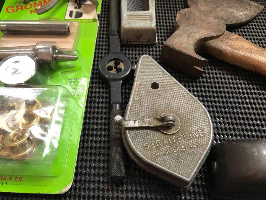 Hammerhead Stainless Steel Rolling Tool Chest With Ball Bearing Slides And Tools Including Power Tools - Tool Chest Retailed For $3,500 - See Photos For Tools [Photo 19]