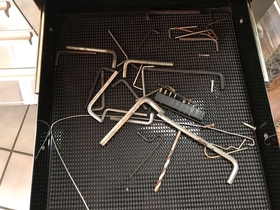 Hammerhead Stainless Steel Rolling Tool Chest With Ball Bearing Slides And Tools Including Power Tools - Tool Chest Retailed For $3,500 - See Photos For Tools [Photo 55]