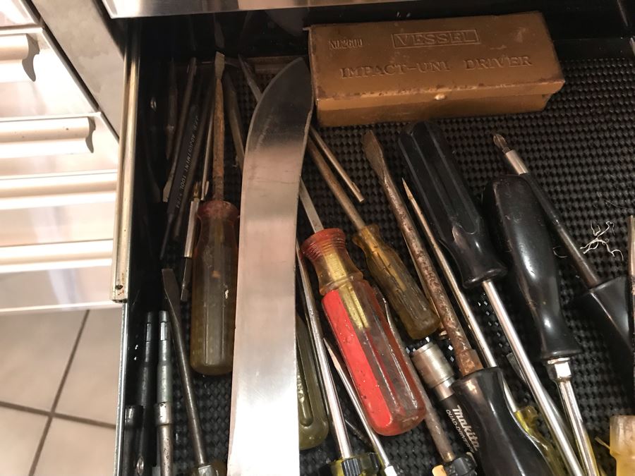 Hammerhead Stainless Steel Rolling Tool Chest With Ball Bearing Slides And Tools Including Power Tools - Tool Chest Retailed For $3,500 - See Photos For Tools [Photo 50]